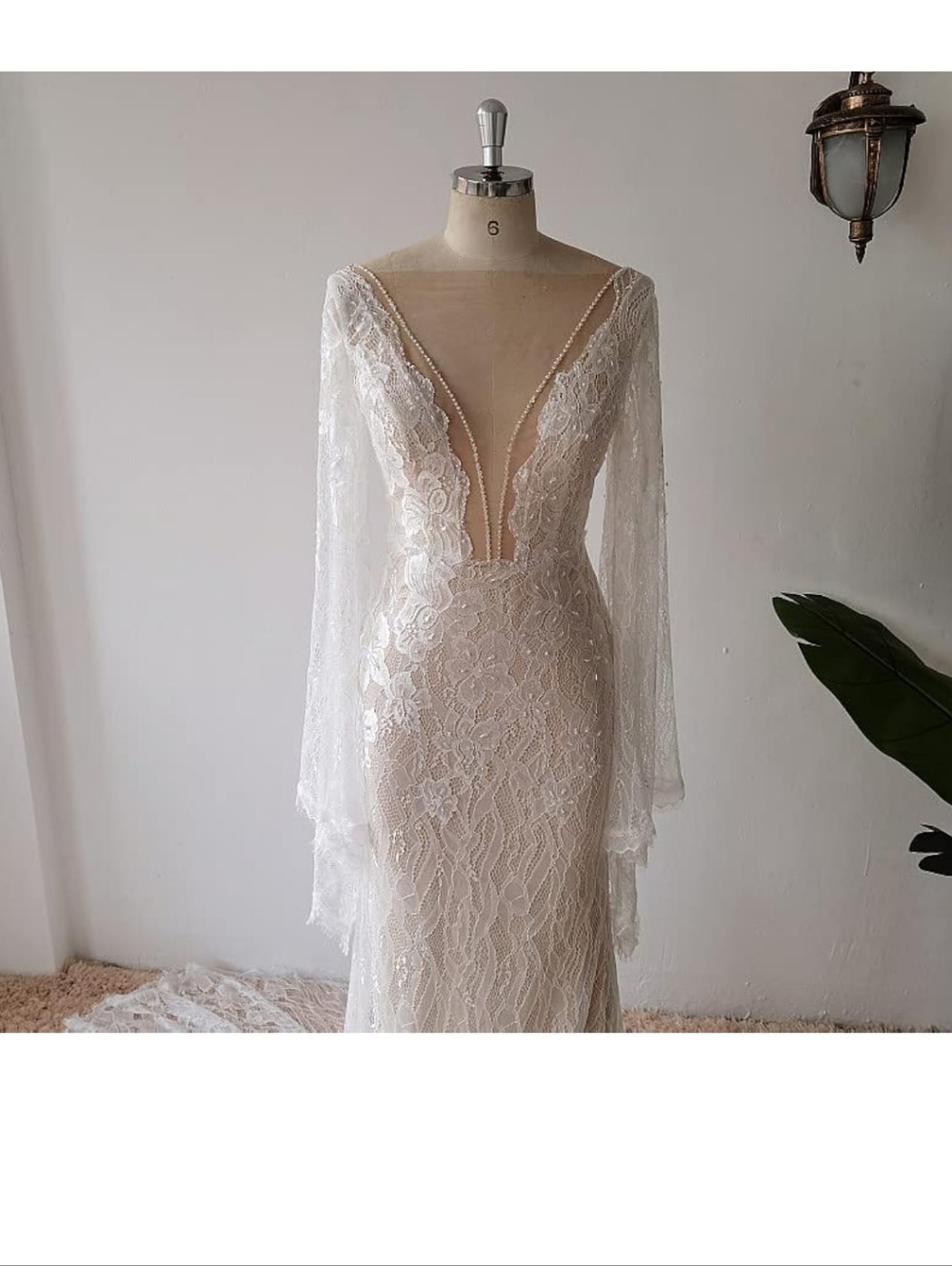 NWT SOPAYAN Lace Mermaid Gown with Flared Sleeves Size 6